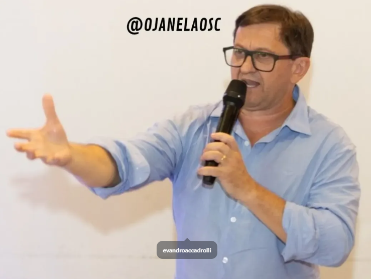 Prof. Evandro Accadrolli em atividade pública